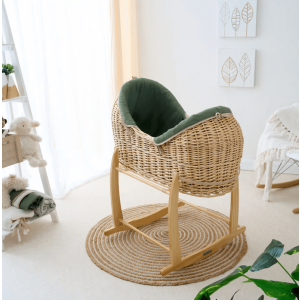 Moisés Orgánico de mimbre Natural Noah Pod ® color Forest Green