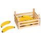 Caja de madera con plátanos, de Goki
